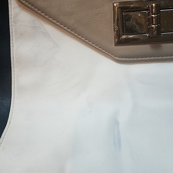 Handbag - Picture 3 of 6